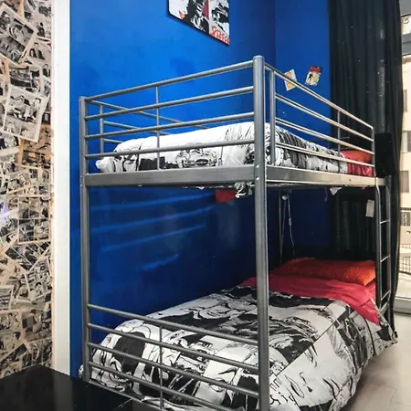 Comics Guest house 2*