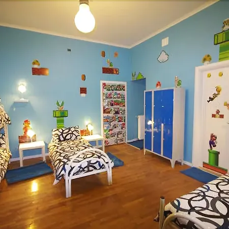 Comics Guest house 2*
