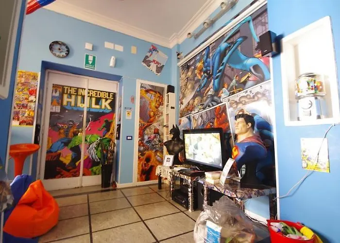 בית הארחה Comics 2*