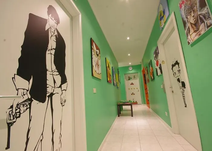 Comics בית הארחה רומא