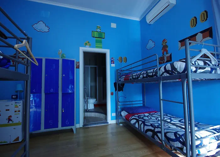 Comics בית הארחה